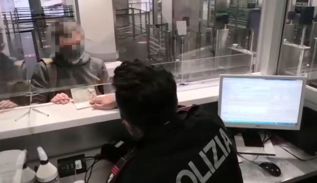 Al Marconi di Bologna, 14 cittadini extra Schengen respinti in due settimane