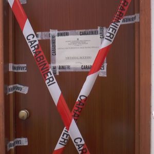 Ancora grave la 50enne accoltellata dall’ex compagno