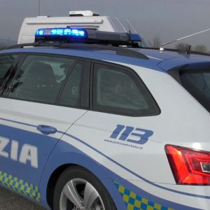 Muore per un malore mentre dorme in area di servizio