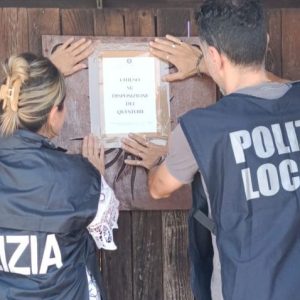 Troppi clienti e musica fuori orario: licenza sospesa per 15 giorni al locale La Lumiera