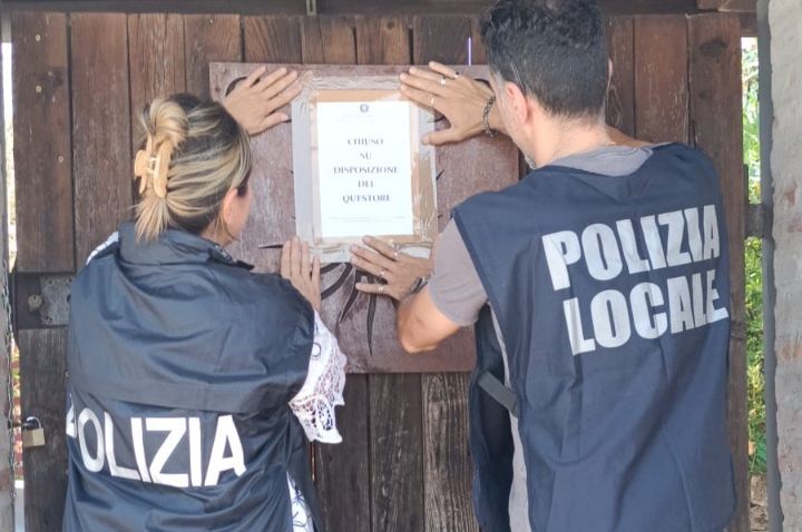Troppi clienti e musica fuori orario: licenza sospesa per 15 giorni al locale La Lumiera