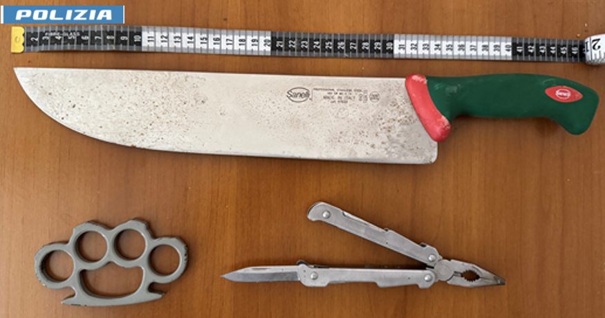 Spaccio tra binari e treni in corsa: tre arresti della Polizia a Bologna