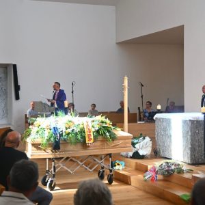 Addio a Franco Cresci: presente delegazione rossoblù