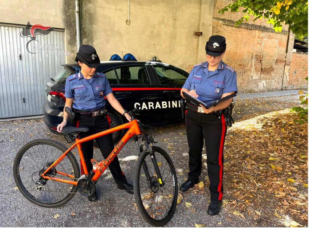 Più di 20 bici di provenienza sospetta recuperate dai carabinieri, qualcuno le riconosce?