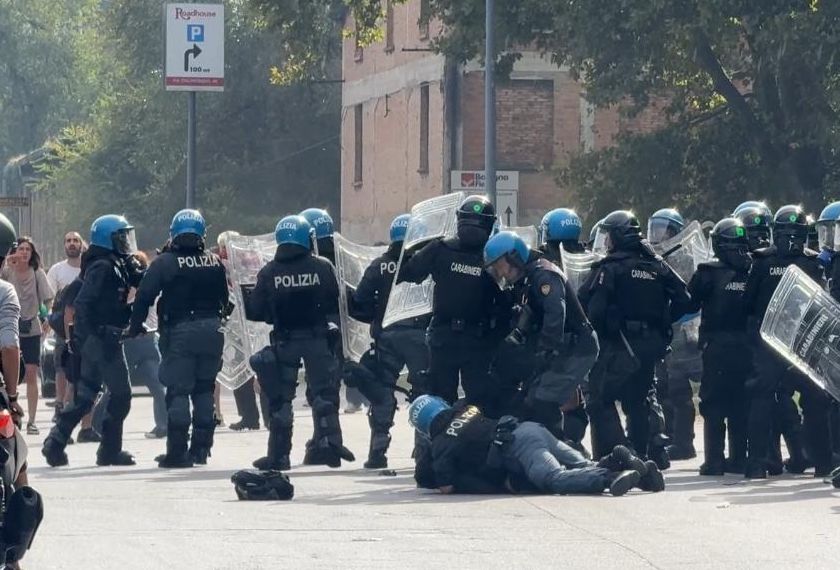 Disordini a Bologna, il 16enne arrestato torna in libertà con ‘ramanzina’