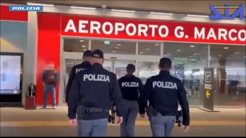 Gruppo criminale calabrese faceva affari a Bologna, 8 arresti