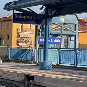 Spaccio alla stazione di San Vitale, due arresti