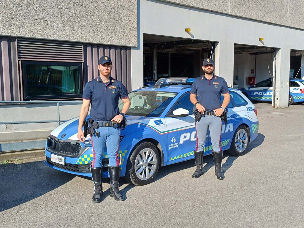 La Polizia dona alla Caritas di Bologna generi alimentari sequestrati dopo un furto