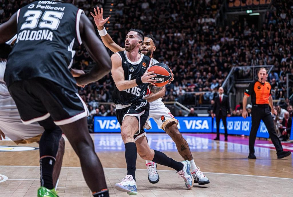 Aggressione a operatore sanitario, rimessi in libertà Vildoza e la moglie. Il giocatore è partito con la squadra