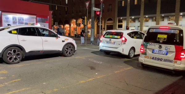 Nuovi servizi nei taxi per persone con disabilità e per le donne