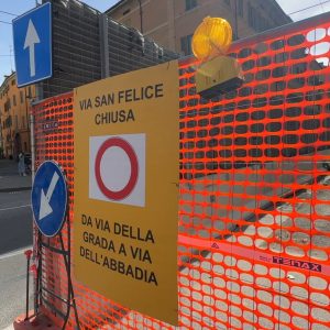 Tram, linea rossa: venerdì riapre via San Felice fra le vie della Grada e Abbadia