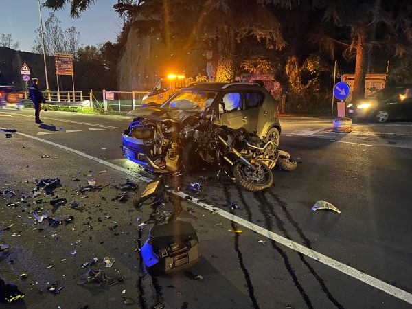 Pianoro, scontro frontale a un incrocio fra un suv e una motocicletta: gravissimo 54enne