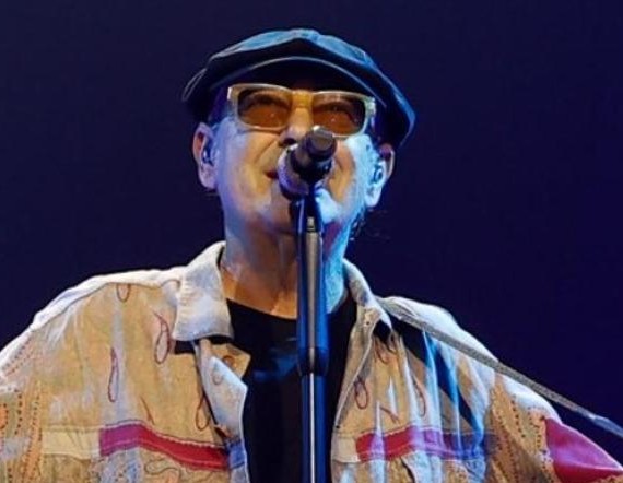 “Bologna è una regola” di Luca Carboni illuminerà il Natale della “nuova” via Indipendenza