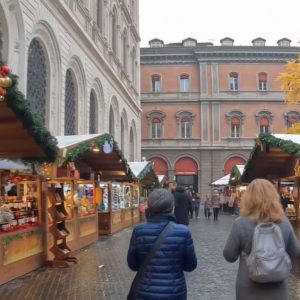 Torna il Mercatino Francese in Piazza Minghetti