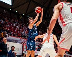 La Fortitudo sbanca Pistoia ed è seconda in classifica