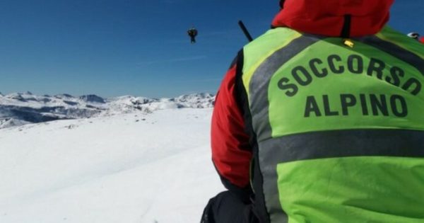 Sono senza attrezzatura: due escursionisti bloccati sul Corno alle Scale
