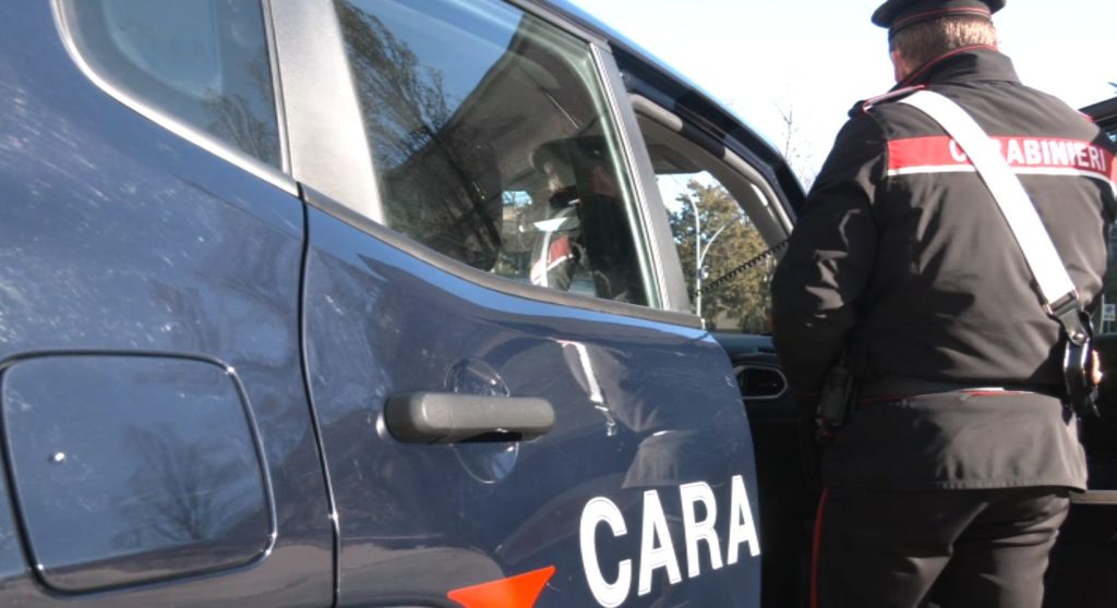 Truffe e sfruttamento del lavoro: 107mila euro confiscati a una 58enne