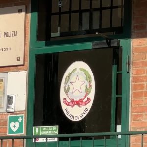 Espulso dall’Italia, torna a Bologna usando il cognome della moglie