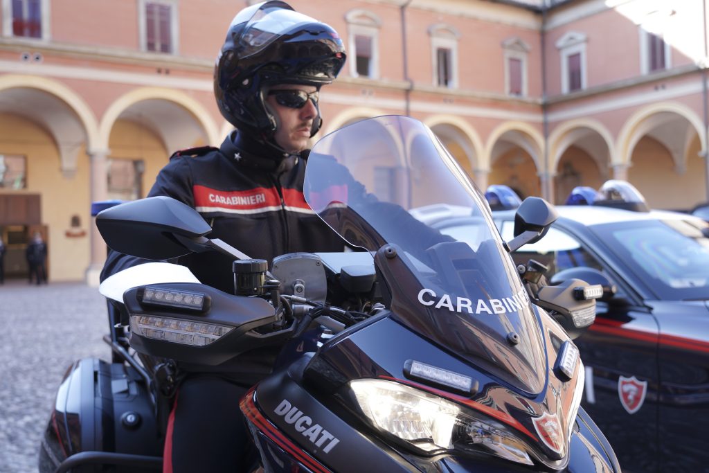 Scoperto vicino a casa della ex, violato divieto di avvicinamento: arrestato