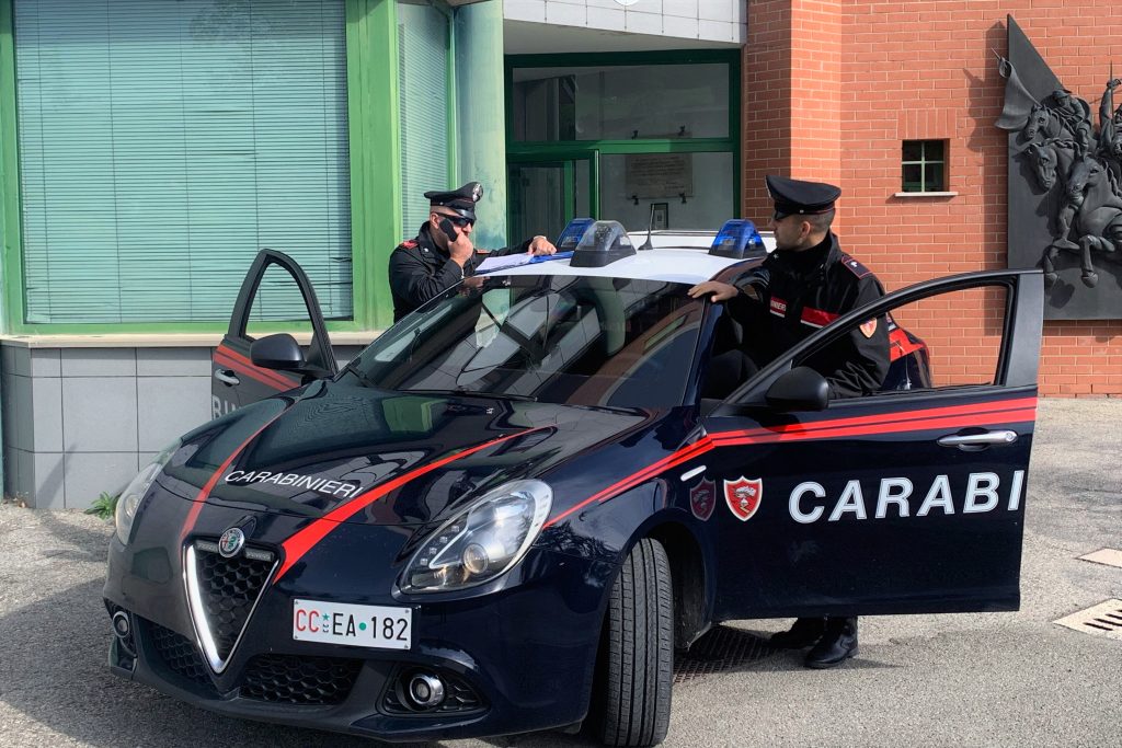 Aggredisce il padre durante una lite: arrestato 24enne