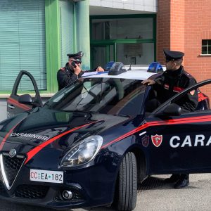 Aggredisce il padre durante una lite: arrestato 24enne