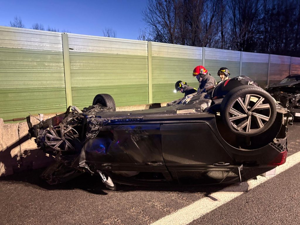 Incidente mortale in A1, la vittima è un 22enne