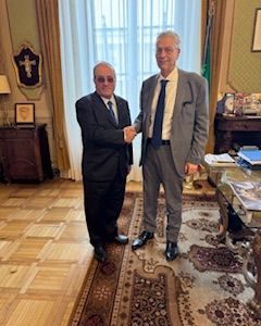 “A” come Andromeda, “p” come povertà