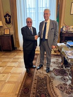 “A” come Andromeda, “p” come povertà