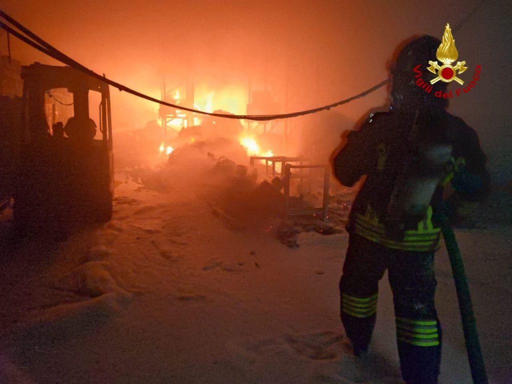 Incendio nell’azienda di Zola Predosa, nessun accertamento da parte di Arpae