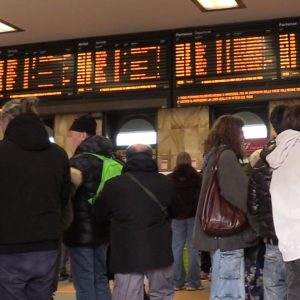A Bologna Centrale ritardi dei treni in arrivo fino a 150 minuti