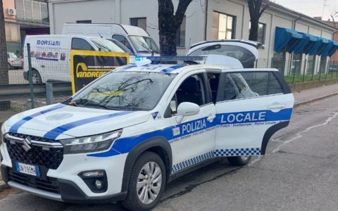 Ciclista di 84 anni investito da un’auto, è grave