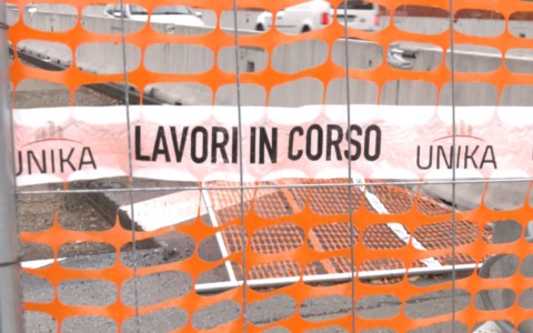 Tram, il Comune fa il punto sui cantieri: a fine marzo tornano i bus in via San Felice