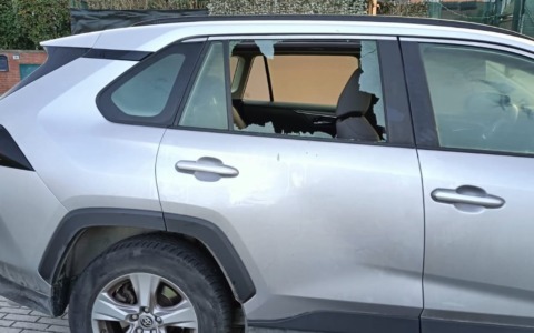 Ancora raid vandalici sulle auto al Comparto Dozza e in zona Croce Coperta