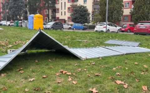 Muba, ‘presidio permanente’ al Pilastro. Occupato il cantiere