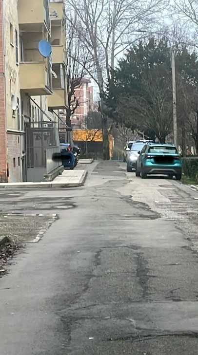 Via Bandi, non ce l’ha fatta la 12enne caduta dal quarto piano