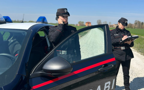 Cade in moto e aggredisce i sanitari del 118: arrestato un 30enne