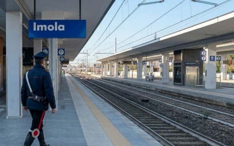 Pensionata di 86 anni raggirata e derubata, truffatore arrestato dai Carabinieri