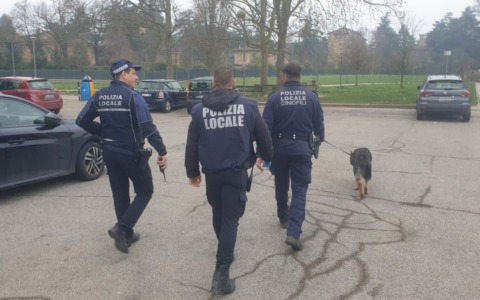 San Lazzaro: due ventenni trovati con hashish e viagra, scatta la sanzione