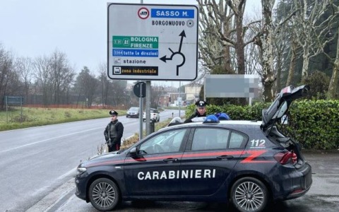 Torna a casa ubriaco e maltratta la madre, arrestato