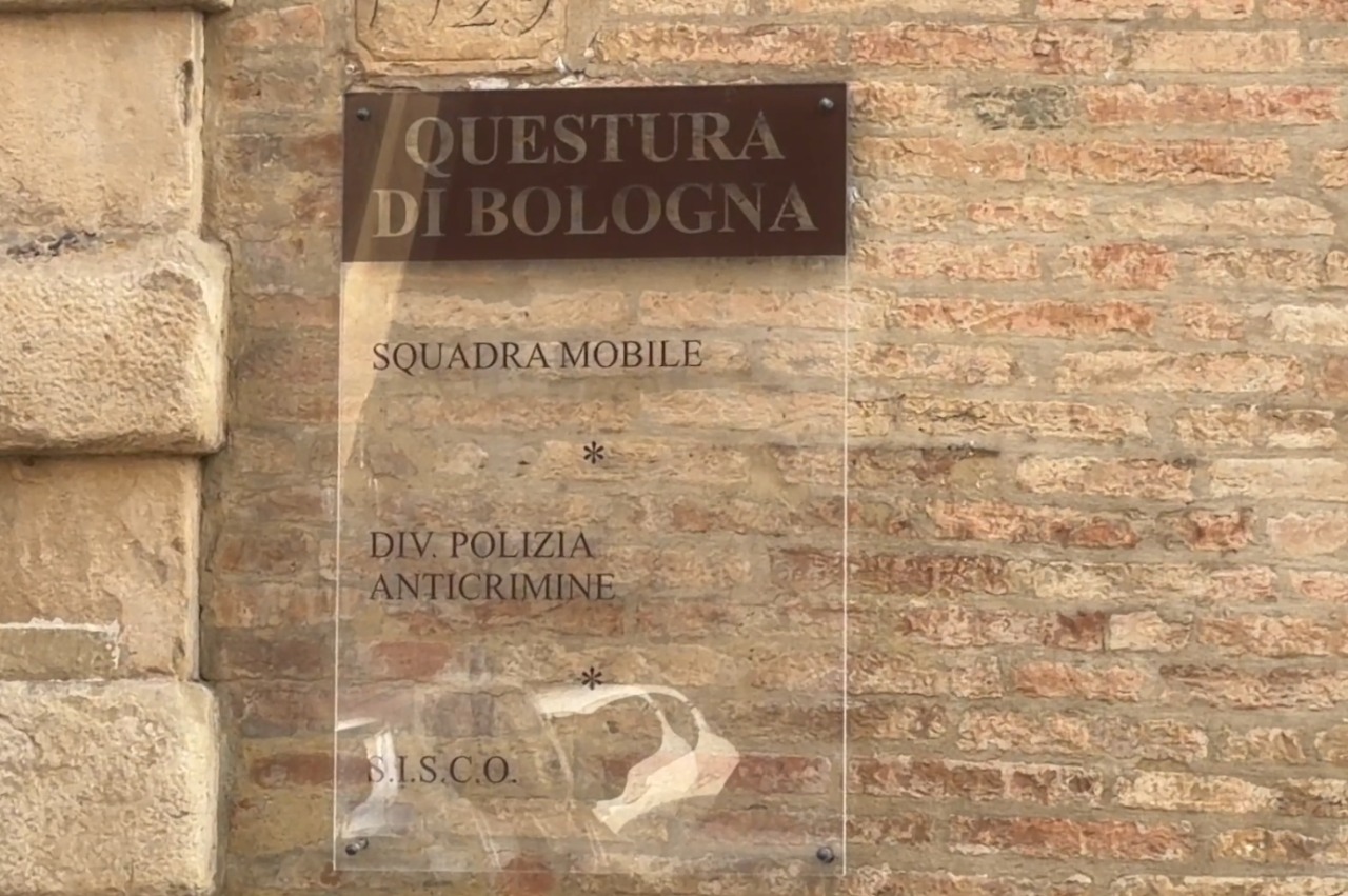 Molestie sessuali su quattro giovani allievi, arrestato maestro di arti marziali