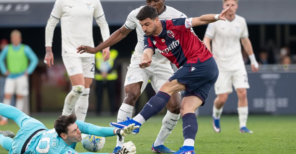 Dall’Ara o dell’ennesimo suicidio: 0-2 con la Lazio. Orso sbaglia ancora