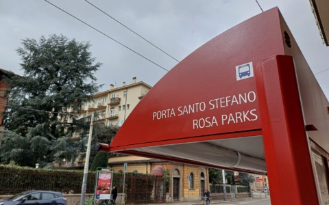 A Bologna due pensiline dell’autobus intitolate a Rosa Parks