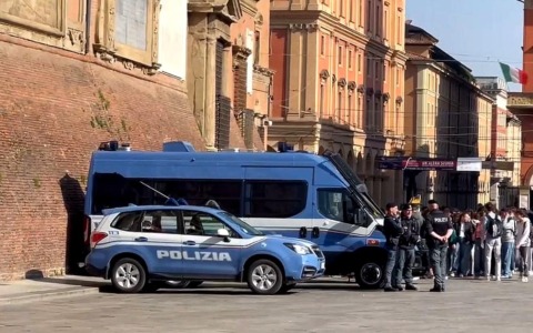 A marzo, una media di oltre due arresti al giorno nei controlli di Polizia a Bologna