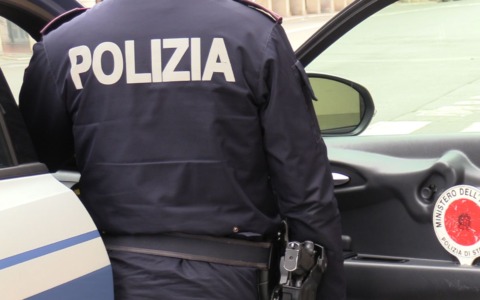 Minorenne rapinato con un machete da due coetanei, gli aggressori vanno in comunità