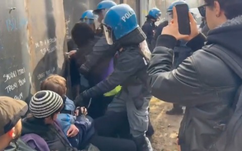 Pilastro, protesta davanti al cantiere del Muba: una ventina di attivisti denunciati