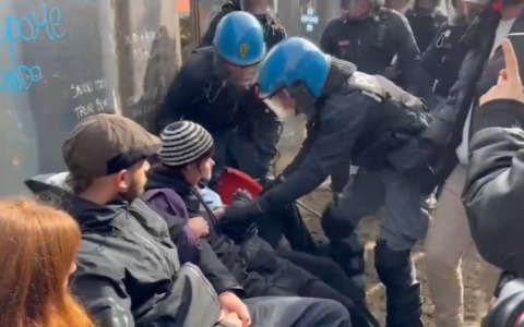 Museo dei Bambini al Pilastro. Il sindaco Lepore  “Non si dialoga con i violenti”