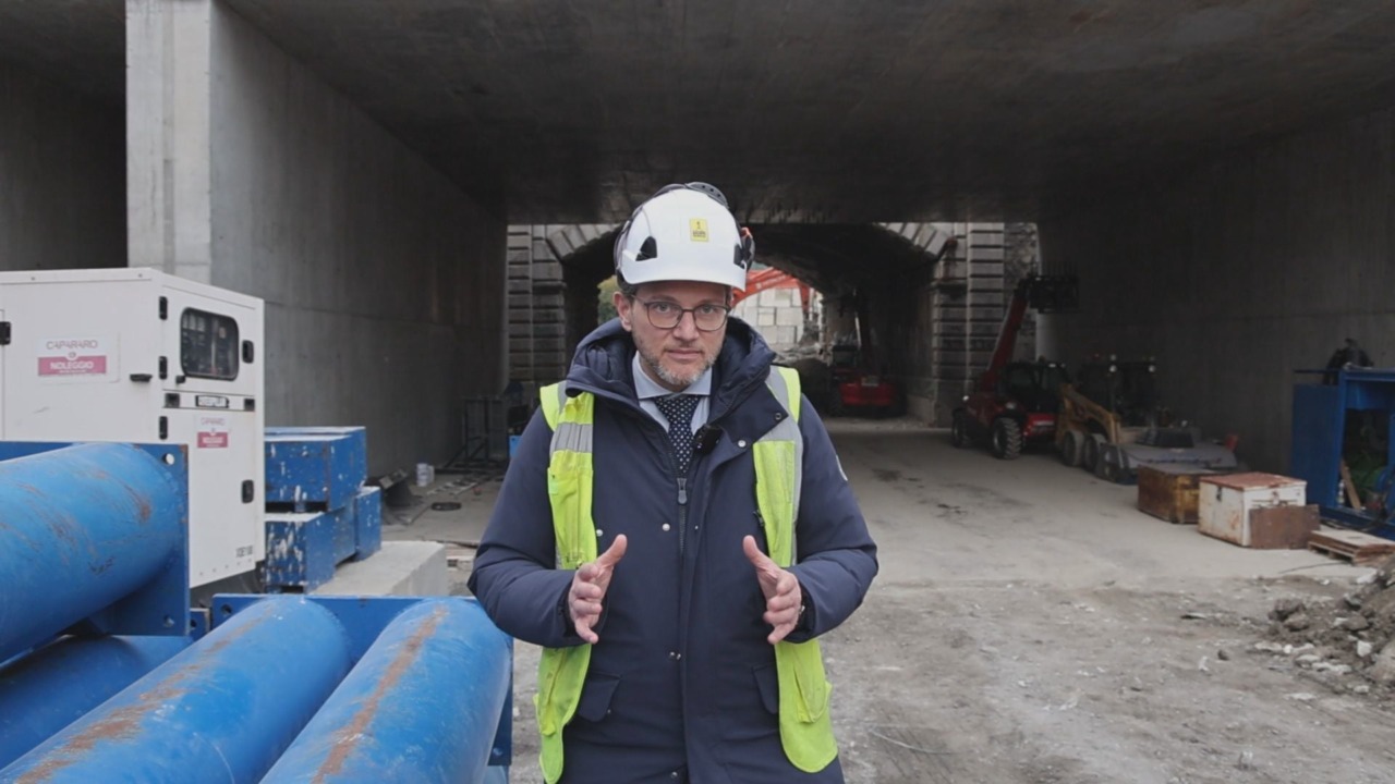 Tram, al via i lavori al sottopasso ferroviario di Via di Corticella. Campaniello ai cittadini: “Ci scusiamo per i disagi”