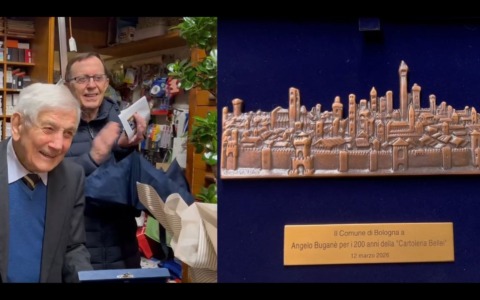 La festa per i 200 anni della Cartoleria Bellei a Bologna, ad Angelo Buganè la Turrita di bronzo