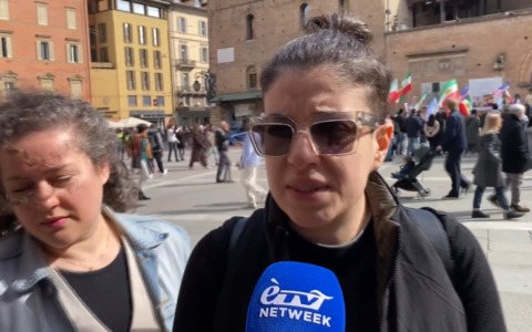 Giovani Iraniani di nuovo in piazza
