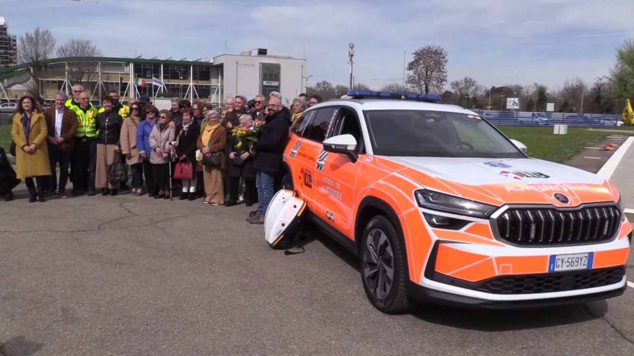 In dono all’Azienda Usl di Bologna un’auto medica e nuove attrezzature per il soccorso